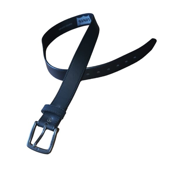 Levi's Other - Levi's Men's Belt Vintage Coated Leather Size M 34 - 36 in a solid black, logo